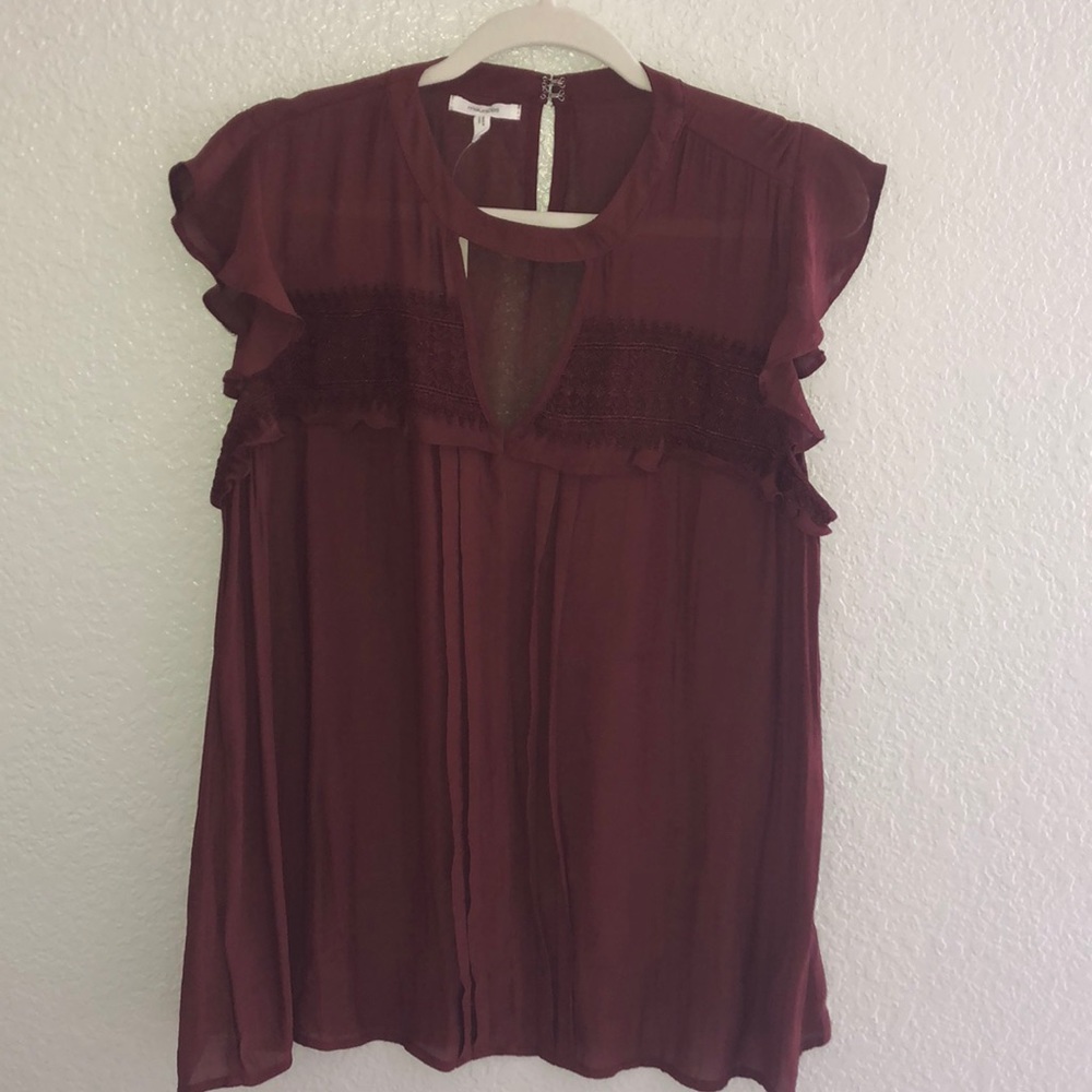 Flutter sleeve blouse
